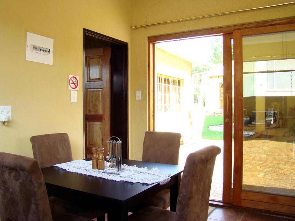Eagle Crest Executive Lodge Edenvale Cameră foto